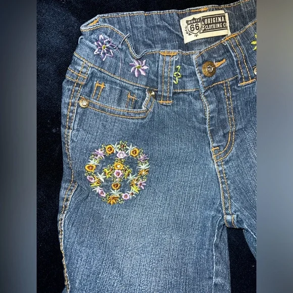 ✨ 2 / $8 Route 66 Blue Denim Shorts with Floral Embroidery - Picture 2 of 4